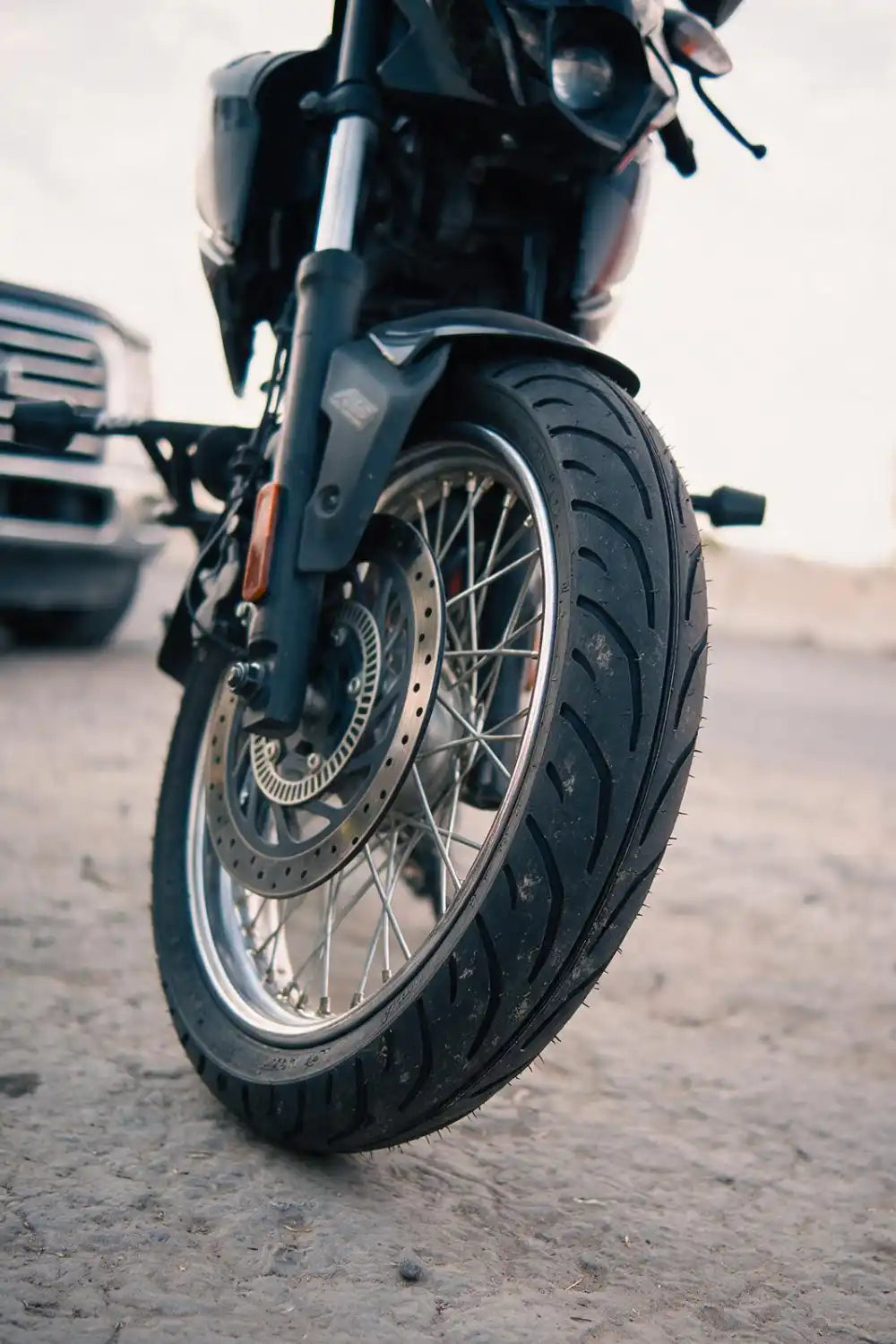 001-ISP 110/70-17 TT Llanta de moto ISP Tires + de motociclista