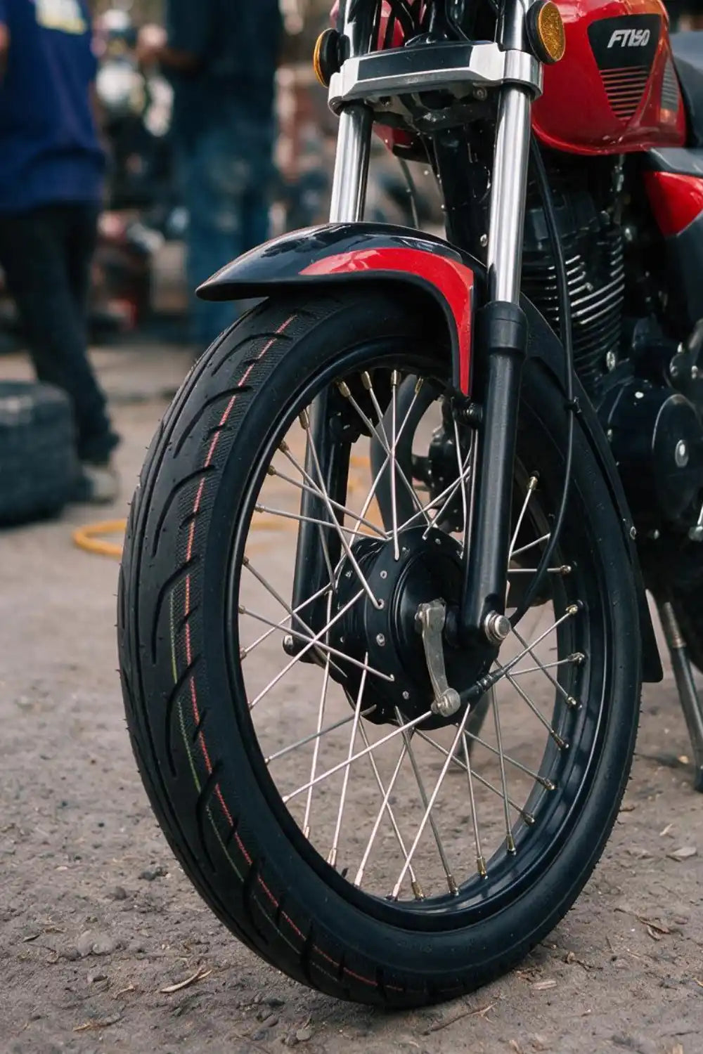 MAVERICK 2.75-17 TT Llanta de moto Kov Tires + de motociclista
