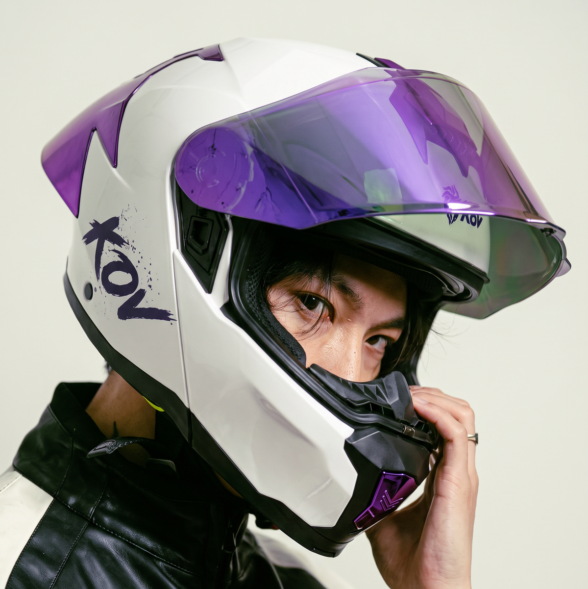 CASCO EXPLORER RIOT BLANCO MORADO