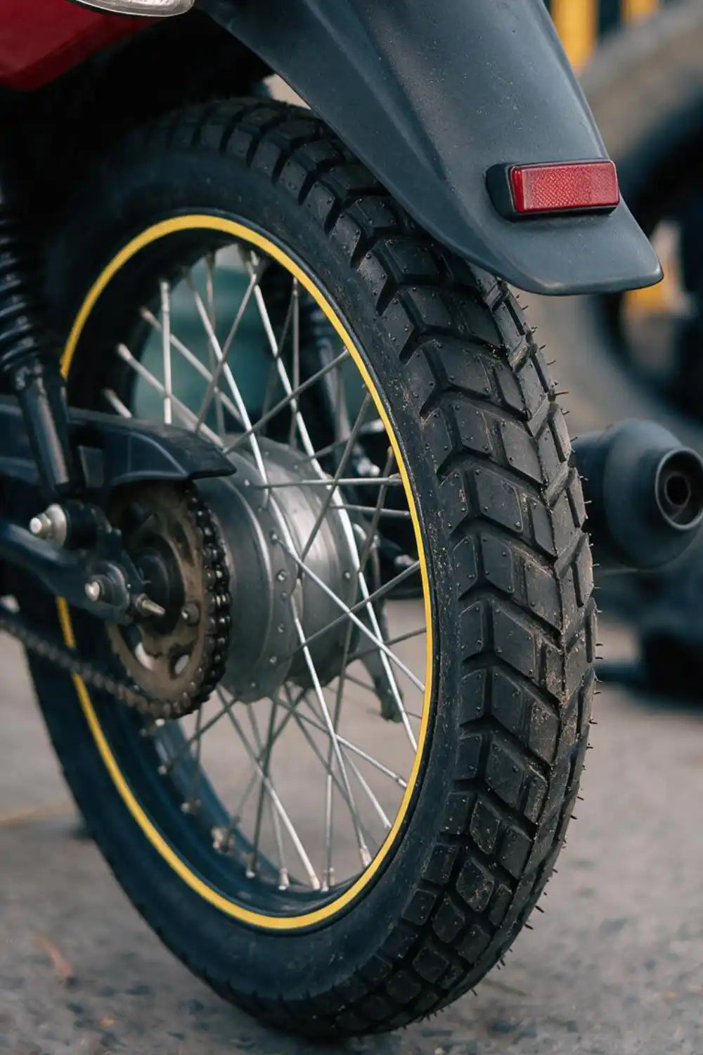 ACE 110/80-18 TT Llanta de moto Kov Tires + de motociclista