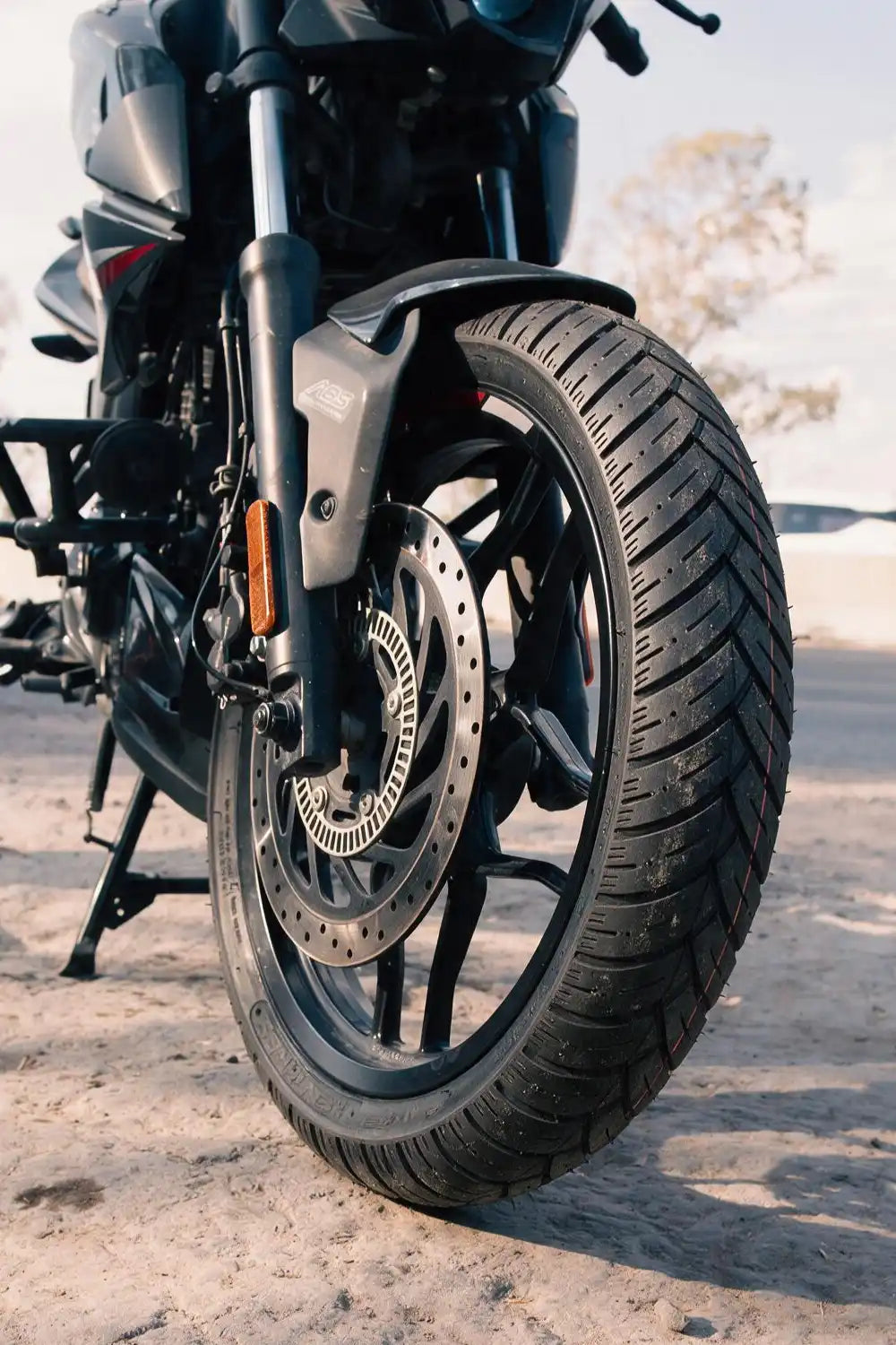 ARROW 110/80-17 TL Llanta de moto Kov Tires + de motociclista