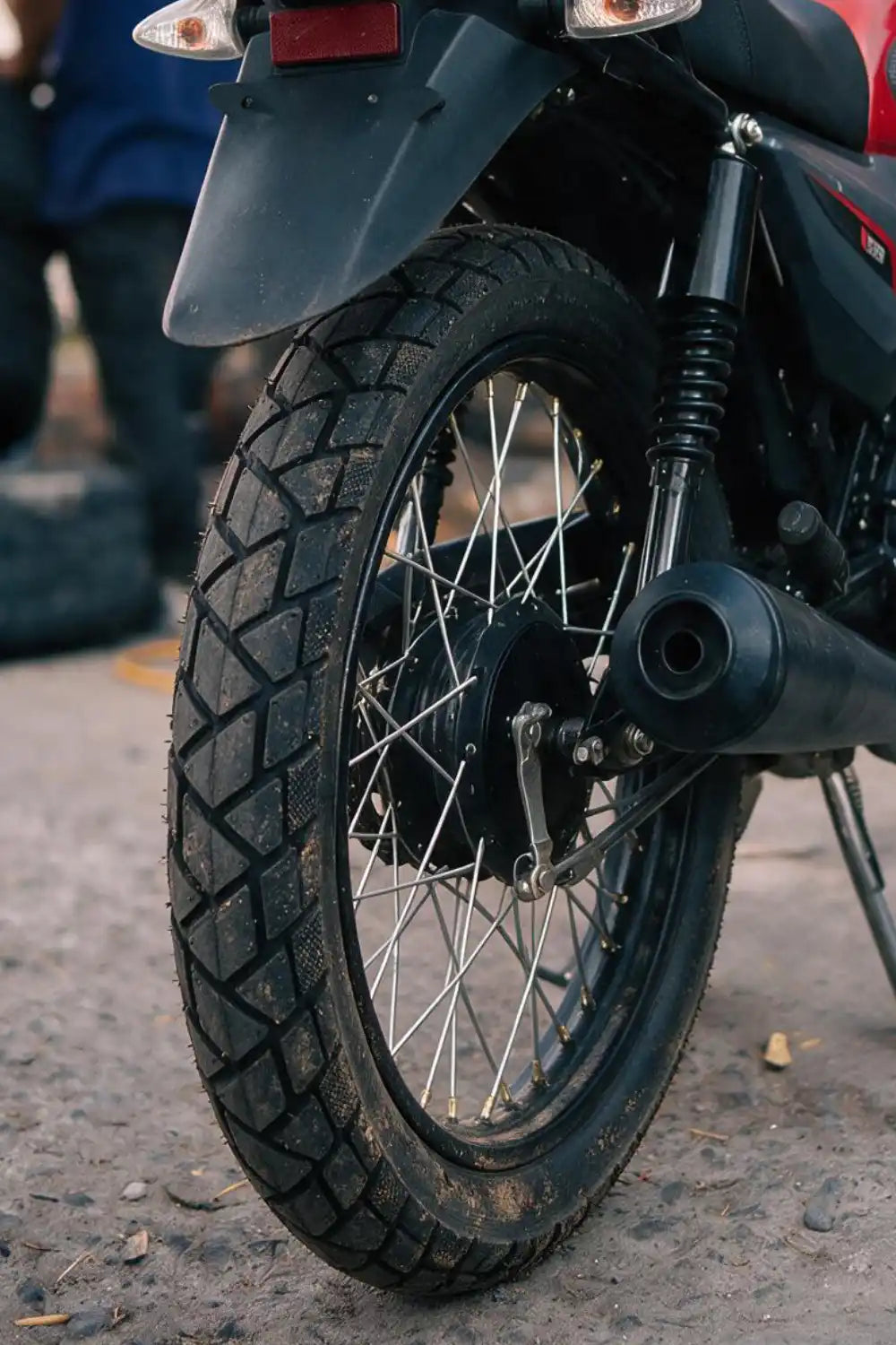 GRAVEL 90/90-18 TT Llanta de moto Kov Tires + de motociclista