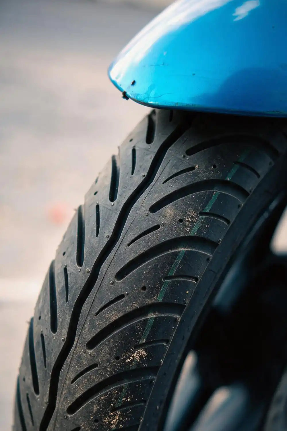 NITRO HD 90/100-10 TL Llanta de moto Kov Tires + de motociclista