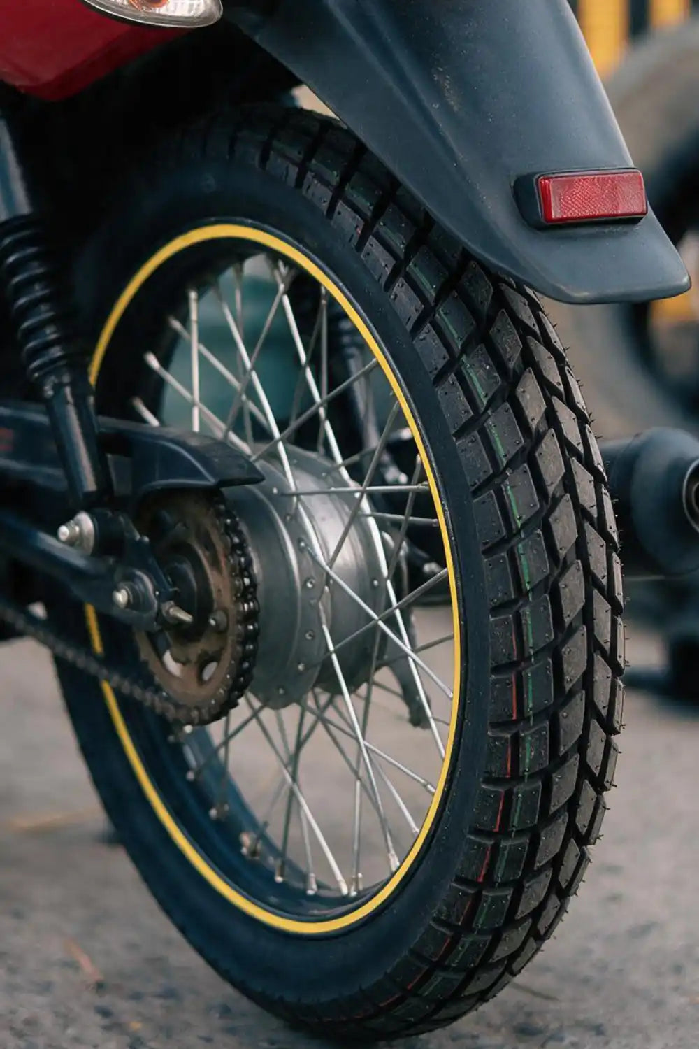 VULKAR 3.00-17 TT Llanta de moto Kov Tires + de motociclista